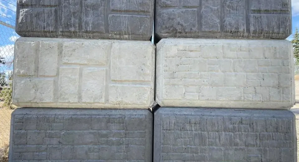 concrete-blocks Concrete blocks stacked